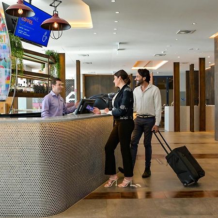 Holiday Inn Express Newcastle By Ihg Exterior photo