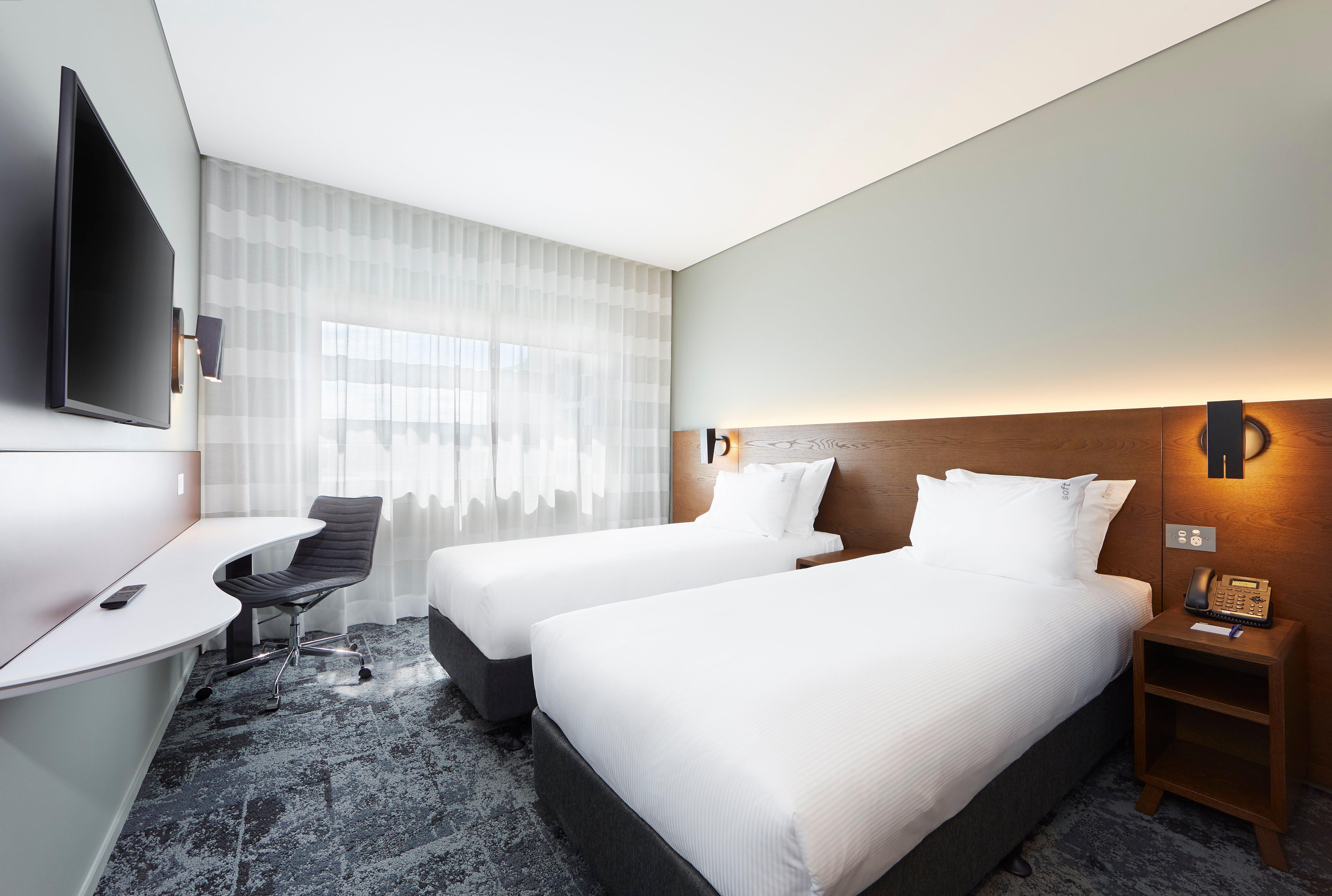 Holiday Inn Express Newcastle By Ihg Exterior photo