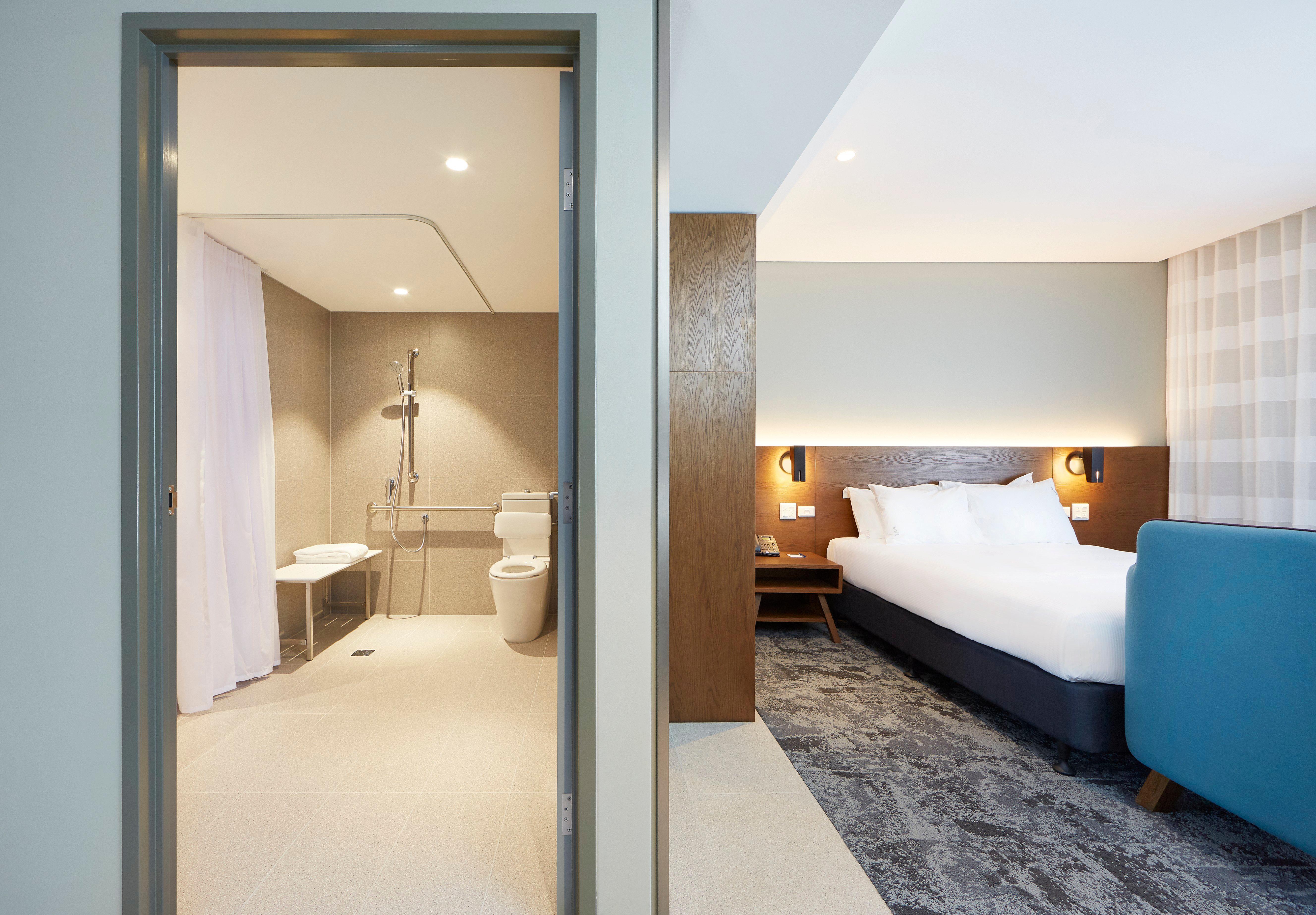 Holiday Inn Express Newcastle By Ihg Exterior photo