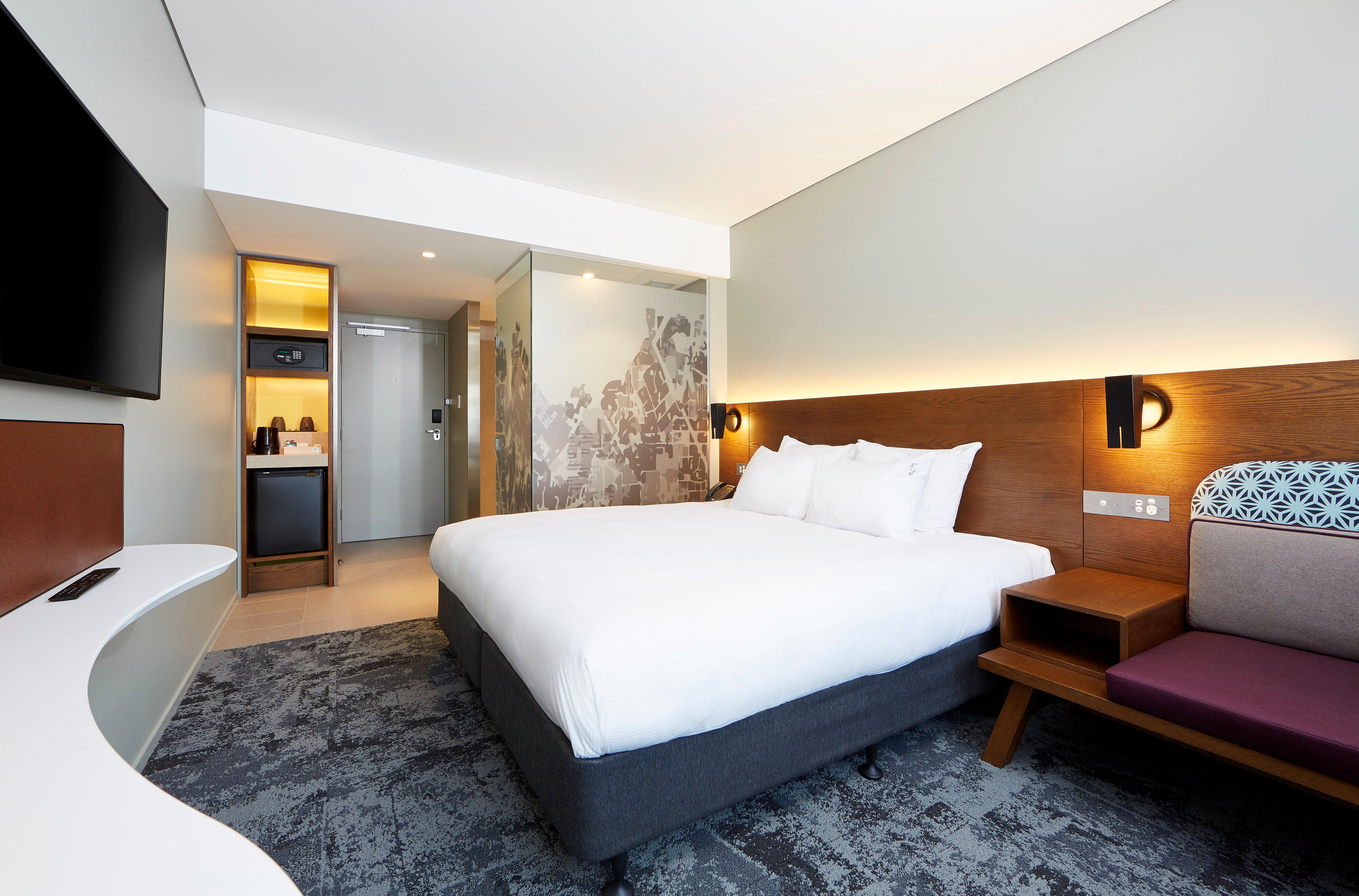 Holiday Inn Express Newcastle By Ihg Exterior photo