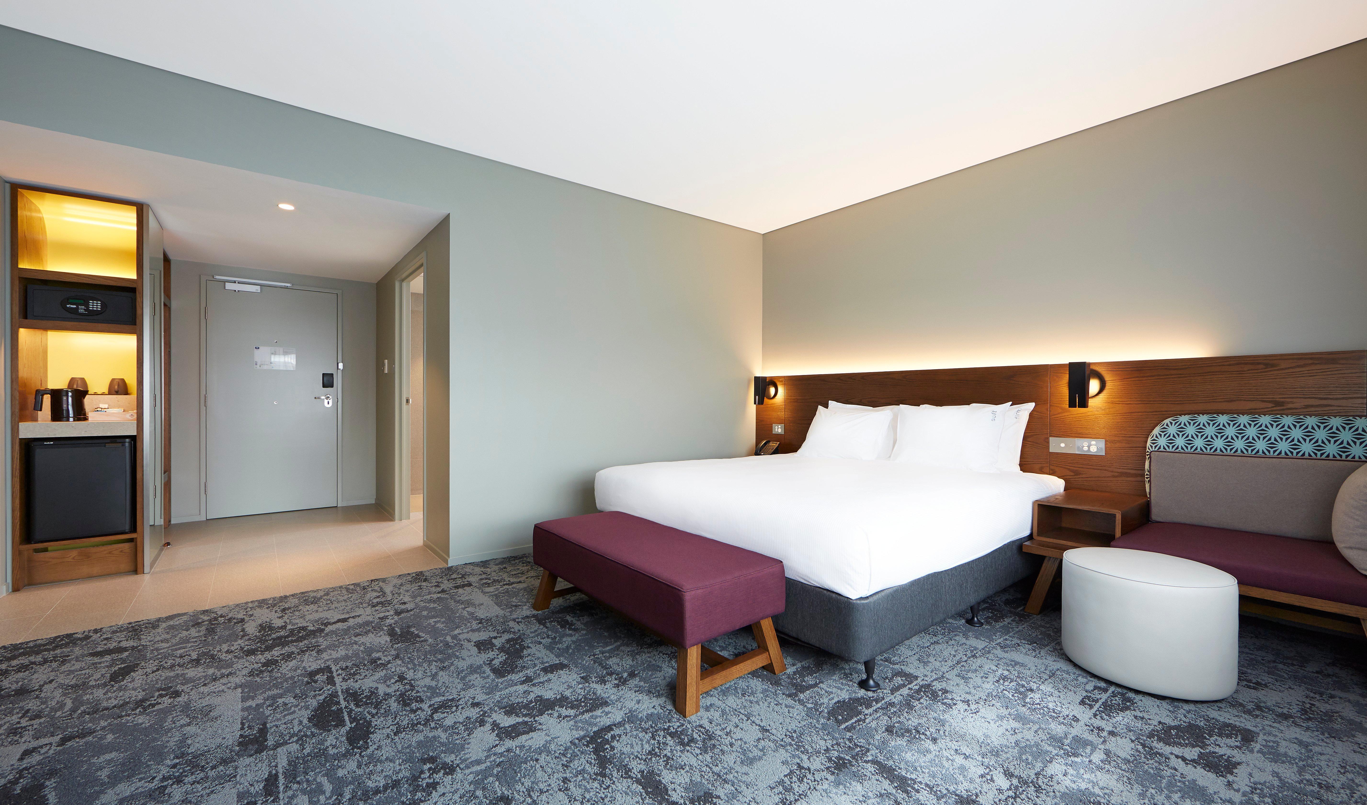 Holiday Inn Express Newcastle By Ihg Exterior photo