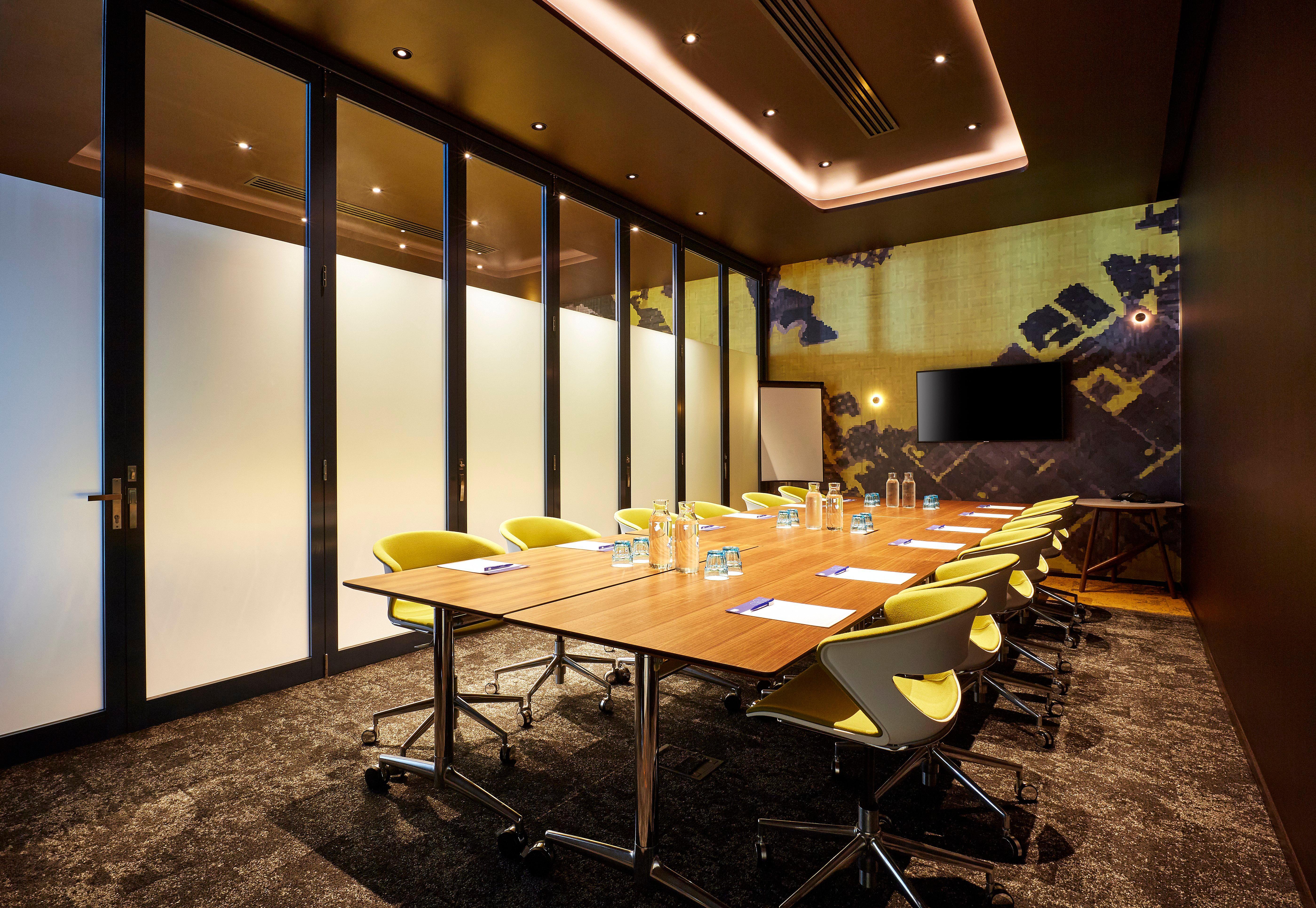 Holiday Inn Express Newcastle By Ihg Exterior photo