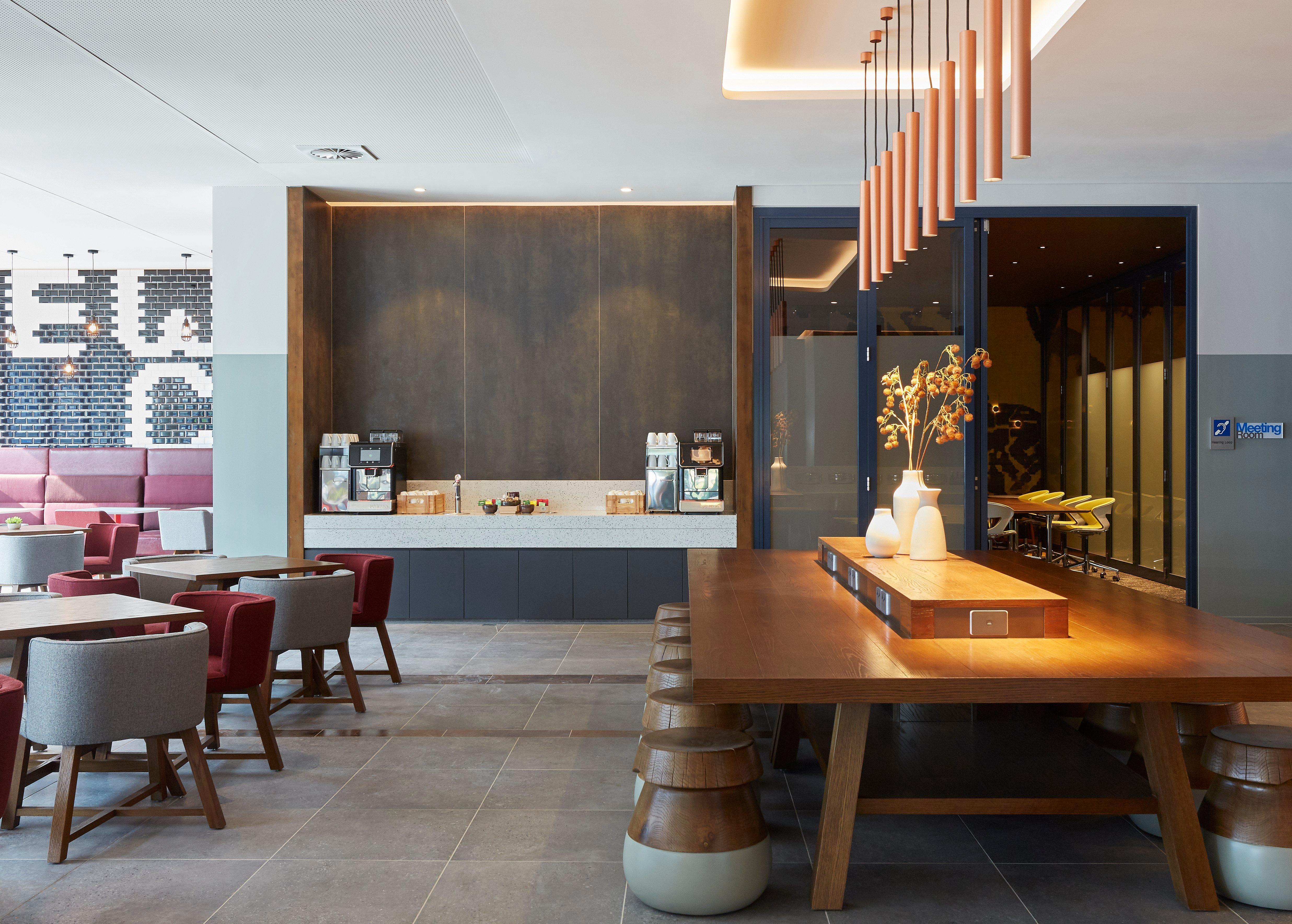 Holiday Inn Express Newcastle By Ihg Exterior photo