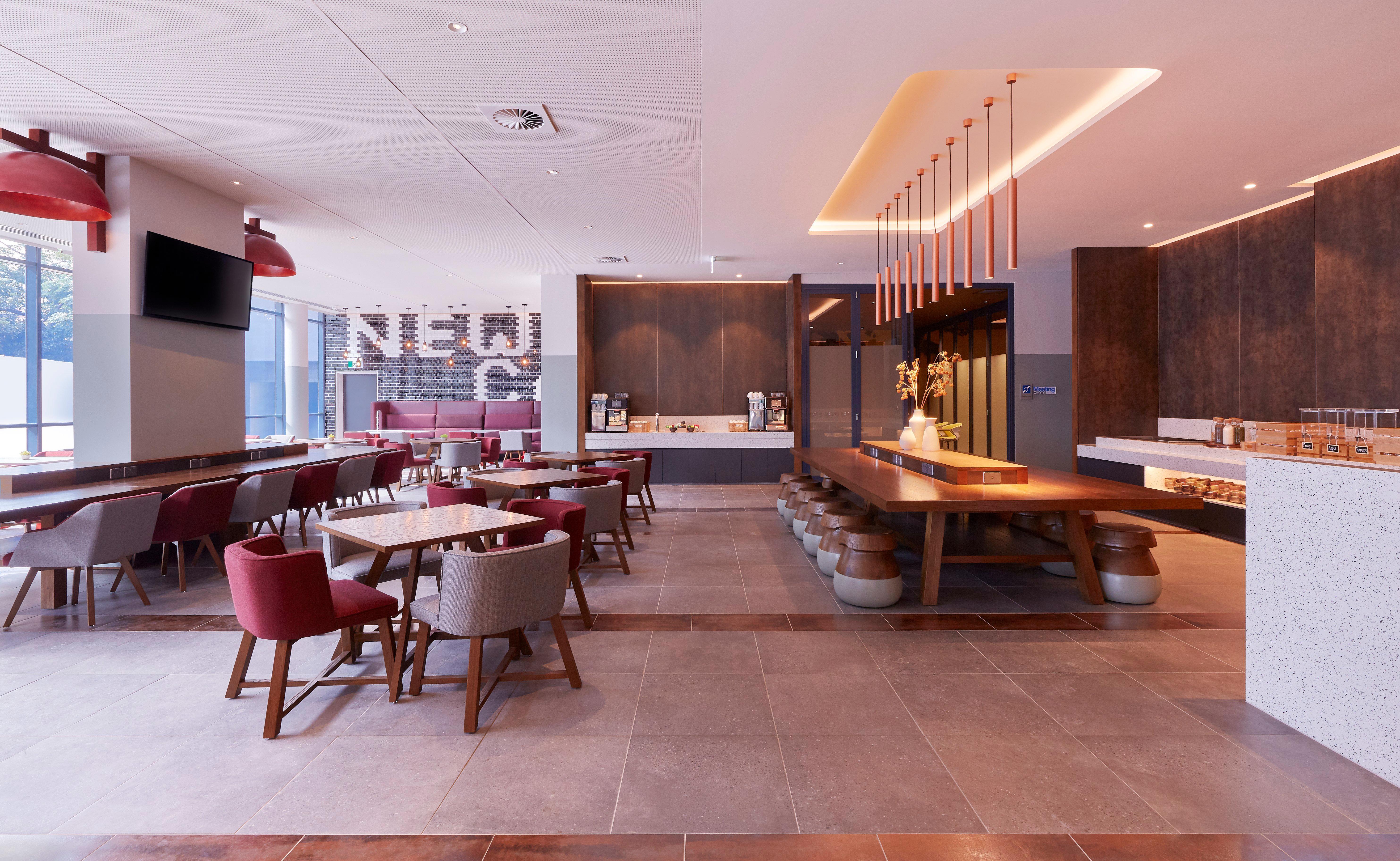 Holiday Inn Express Newcastle By Ihg Exterior photo
