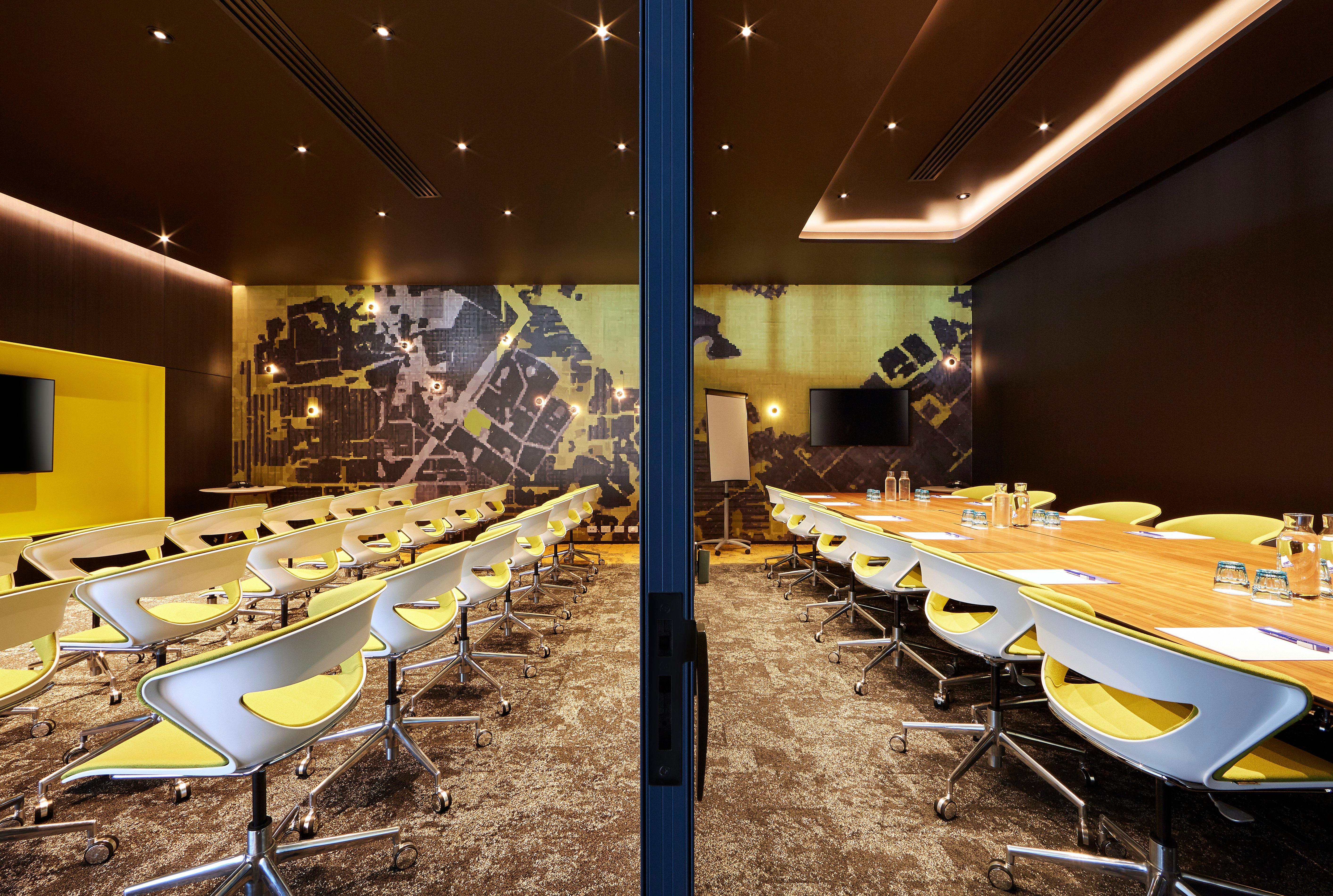 Holiday Inn Express Newcastle By Ihg Exterior photo
