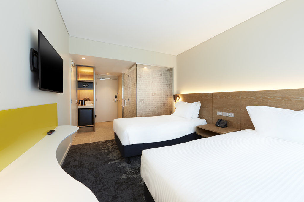 Holiday Inn Express Newcastle By Ihg Exterior photo